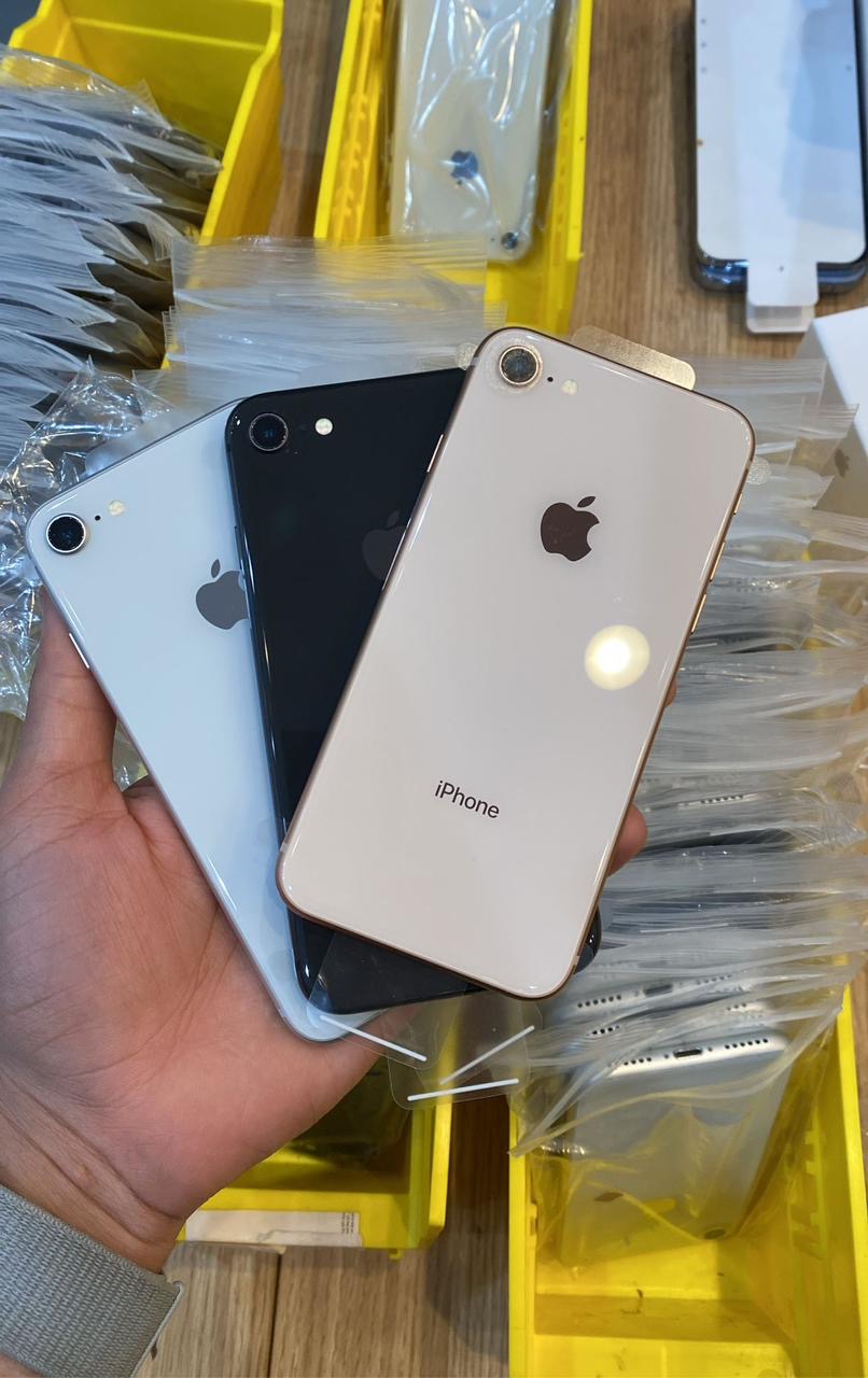 IPHONE 8 64 GBs A+ GRADE